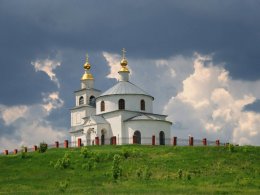 Фото красивого храма в Белгородской области
