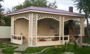 классическая просторная беседка